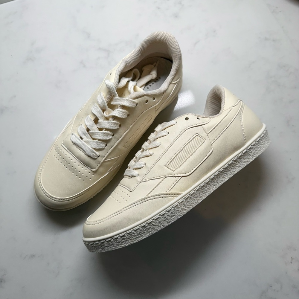 Oliver Cabell Made in Italy Vegan 481 Women’s Sneakers – 7 US / 37 EU